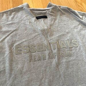 Fear Of God Essentials Seal V-Neck T-Shirt Grey XXL